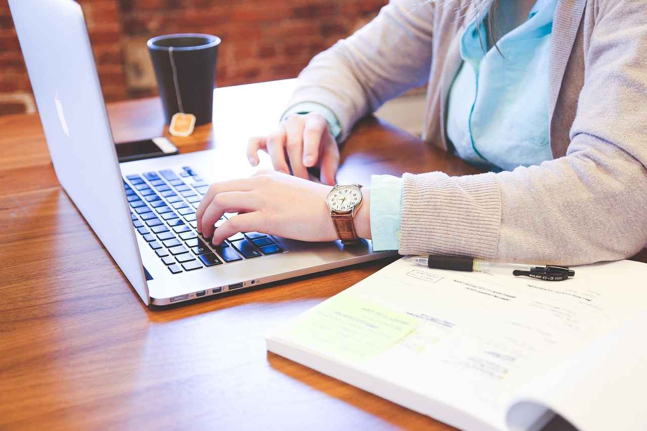 How to Become a Successful Remote Customer Service Representative