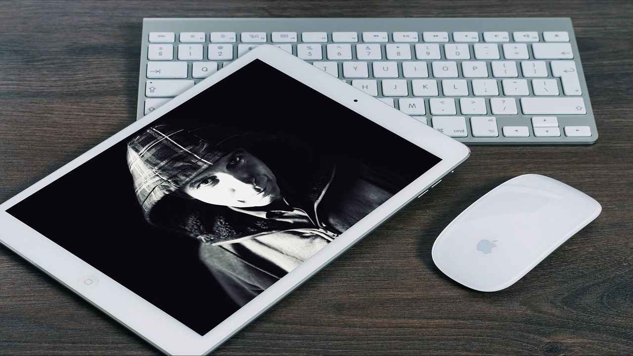 How to Turn a Remote Part-Time Job into Full-Time Work